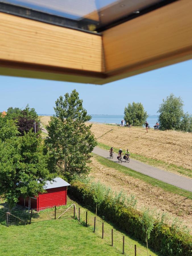 Mathildahoeve Warder Buitenkant foto